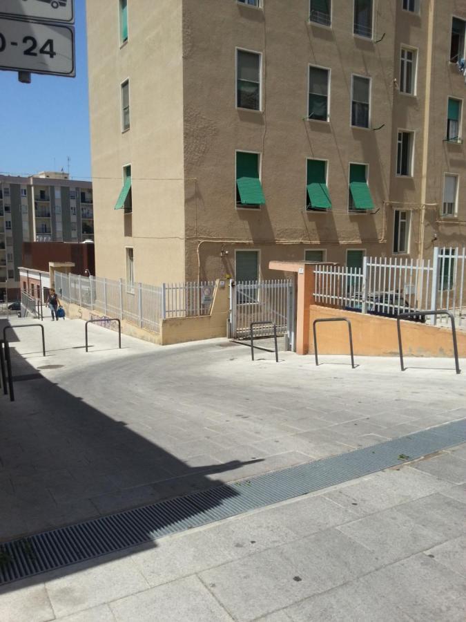 Da Agnese Locazioni Brevi Hotel Cagliari Luaran gambar