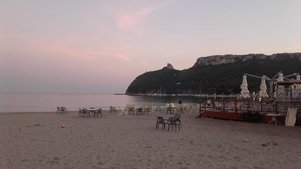 Da Agnese Locazioni Brevi Hotel Cagliari Luaran gambar