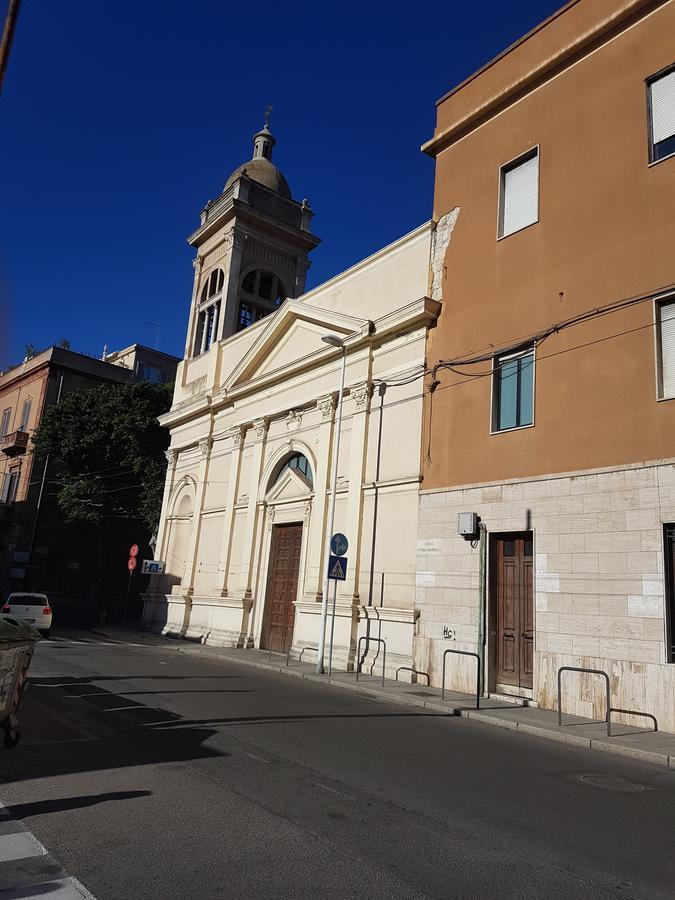 Da Agnese Locazioni Brevi Hotel Cagliari Luaran gambar